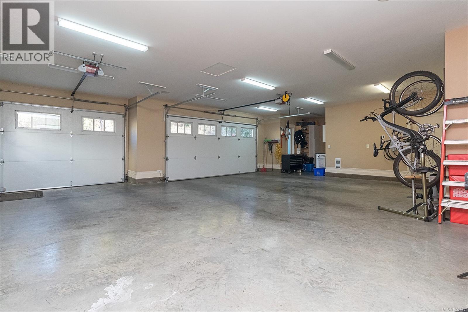  4148 Holland Avenue, Saanich