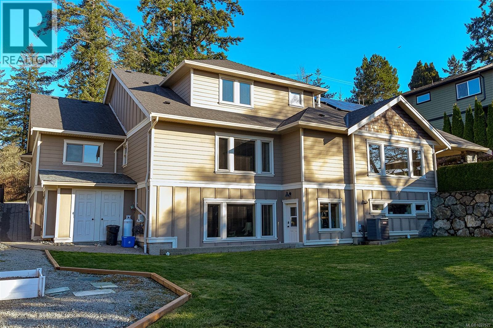  4148 Holland Avenue, Saanich