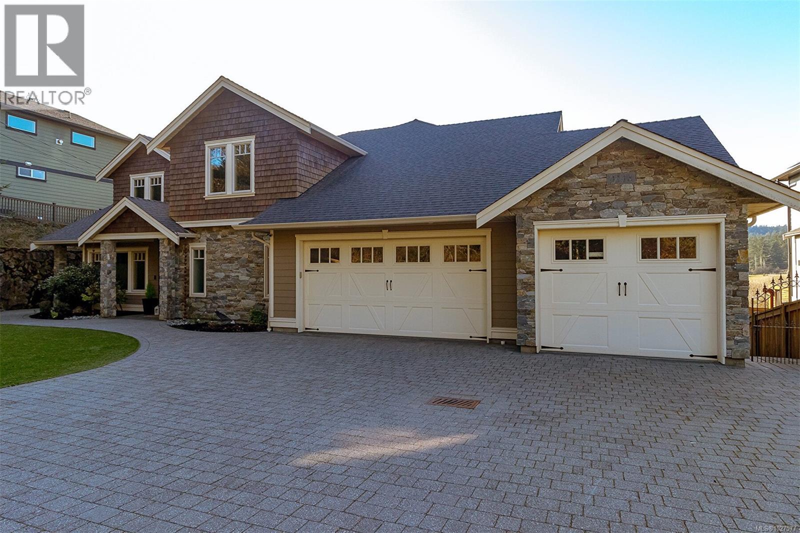  4148 Holland Avenue, Saanich