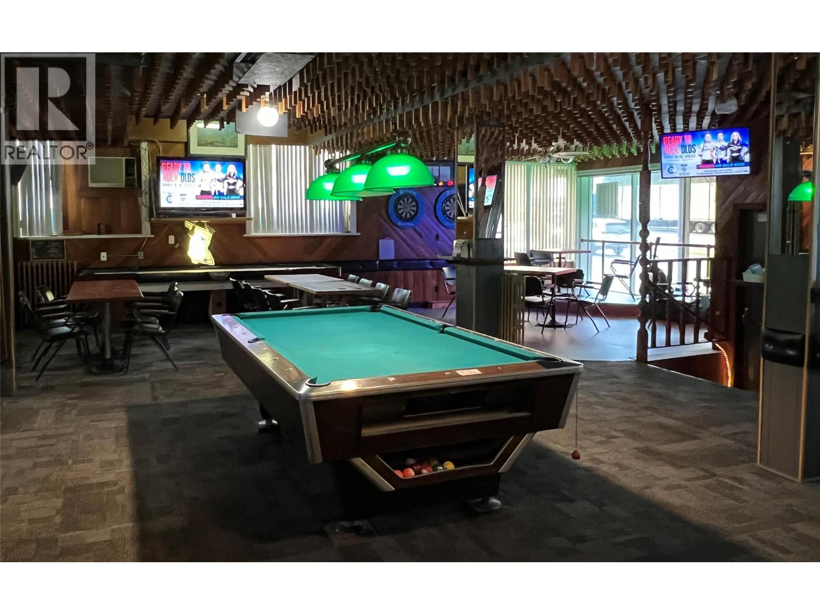 764 ROSSLAND Avenue, Trail