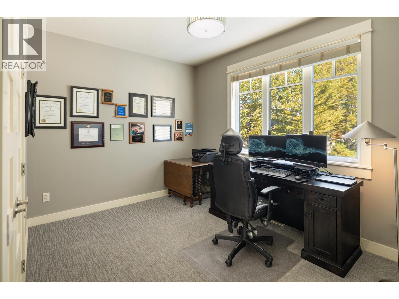  529 KNOWLES Road, Kelowna