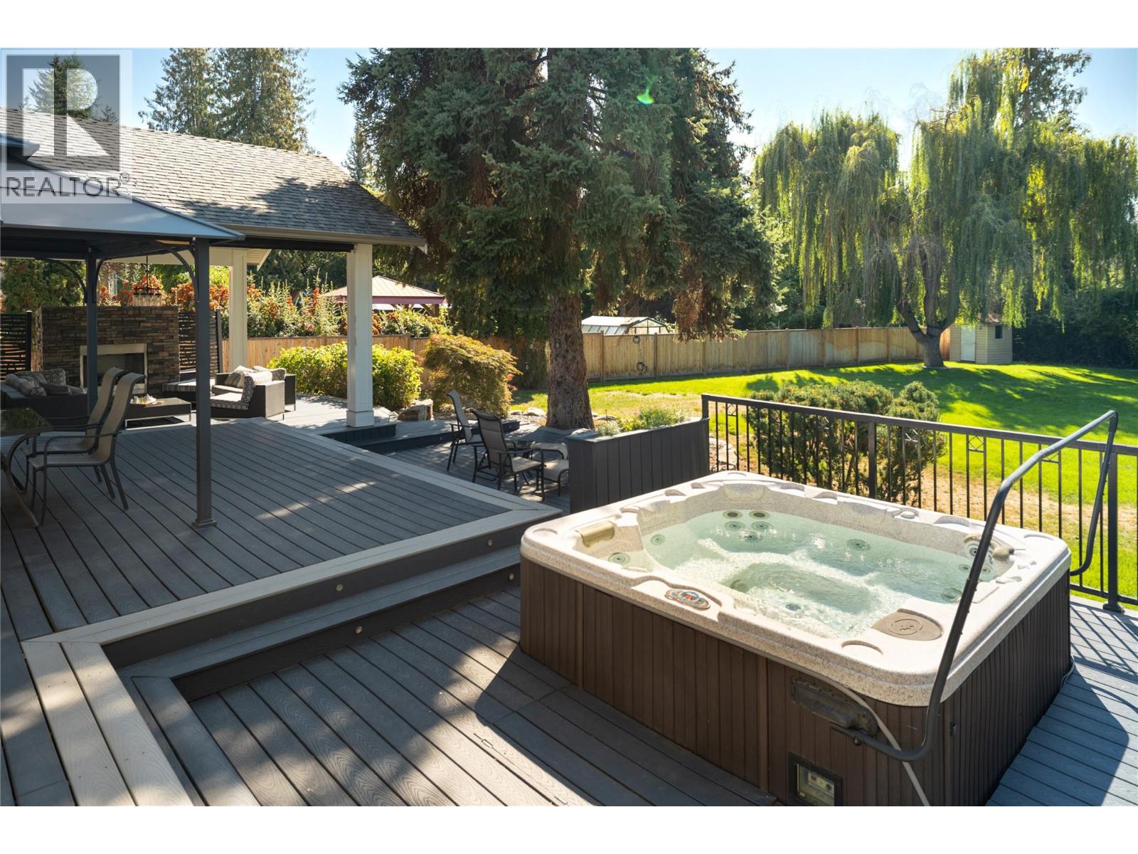  529 KNOWLES Road, Kelowna