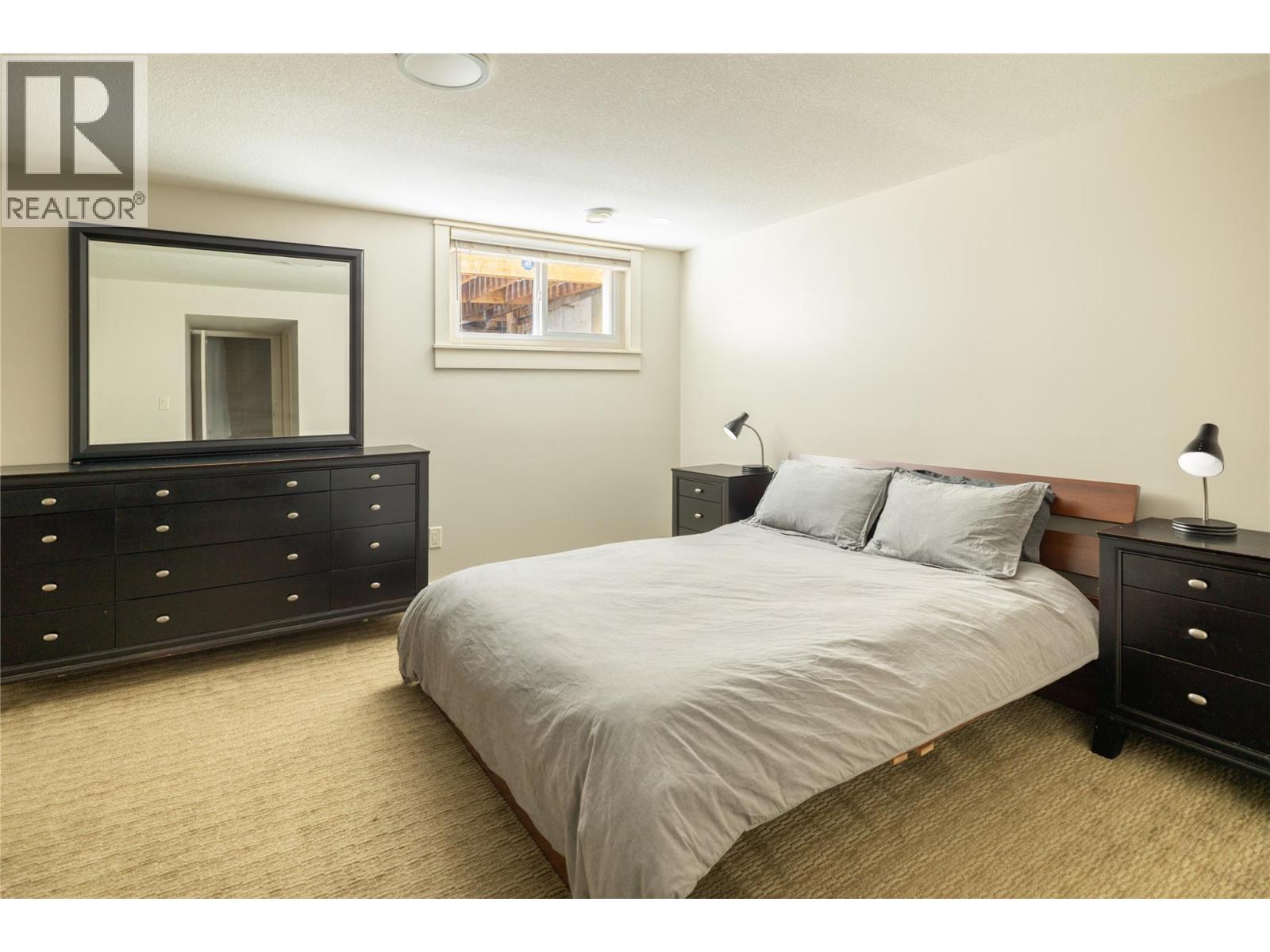  529 KNOWLES Road, Kelowna