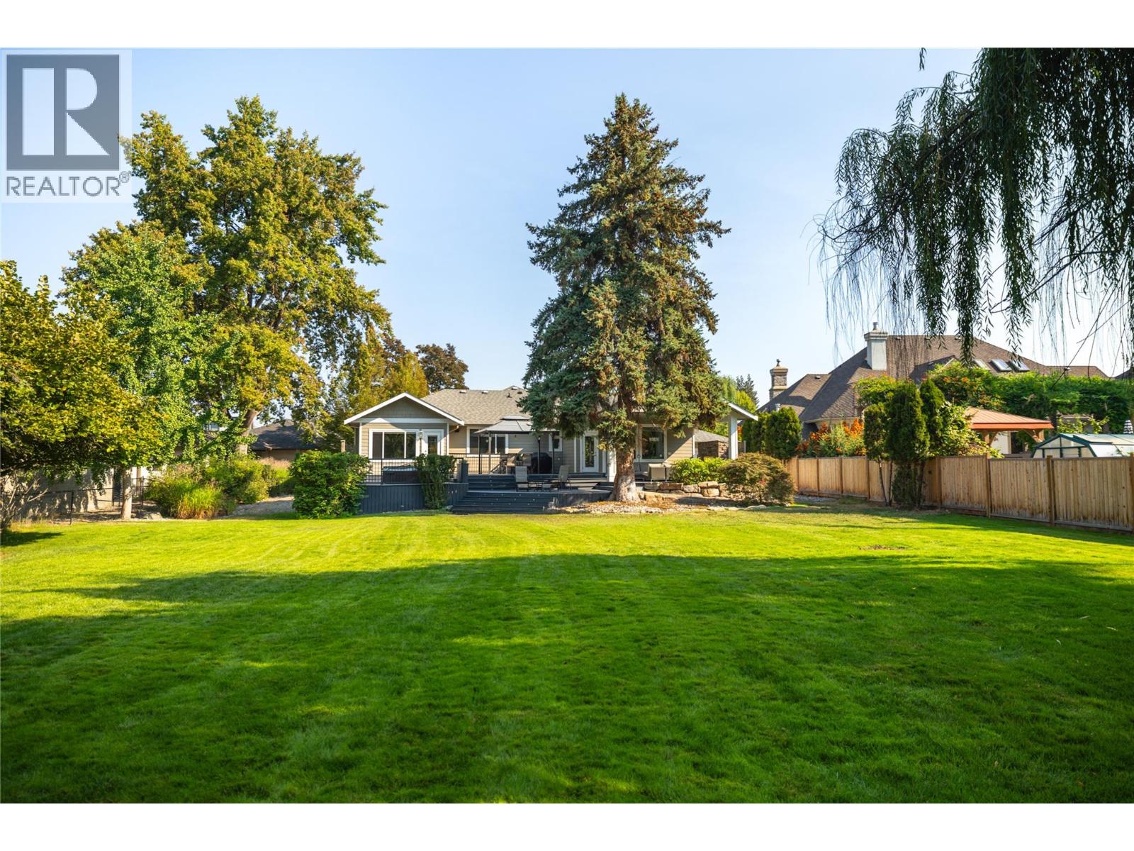  529 KNOWLES Road, Kelowna