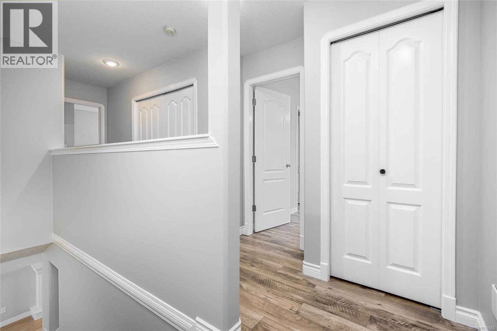 2260 TAMARACK DR - 19