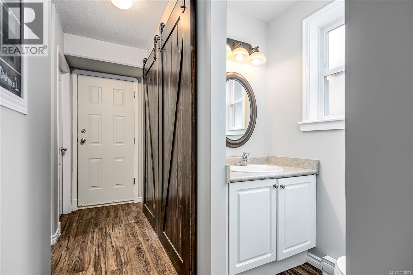 2260 TAMARACK DR - 29