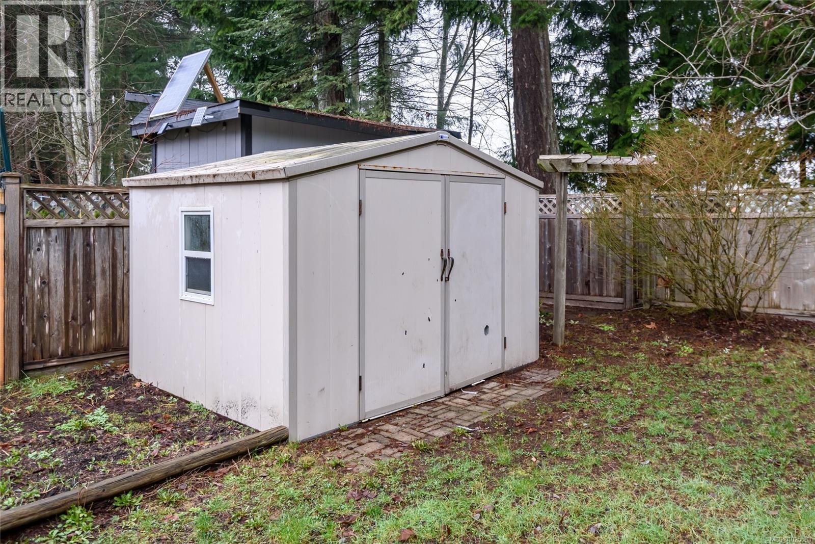 2260 TAMARACK DR - 38