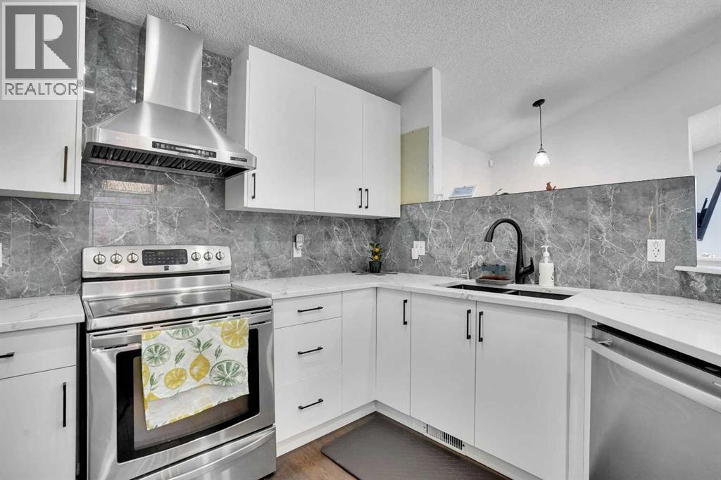 Single Family House 4 Level for Sale in  Saddlecrest Close NE Saddle Ridge Calgary 