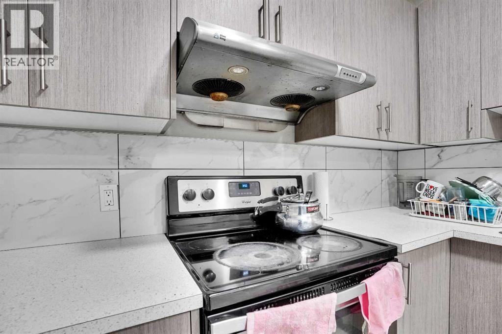 Single Family House 4 Level for Sale in  Saddlecrest Close NE Saddle Ridge Calgary 