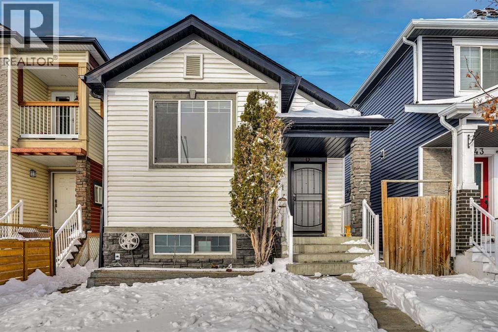 Single Family House 4 Level for Sale in  Saddlecrest Close NE Saddle Ridge Calgary 