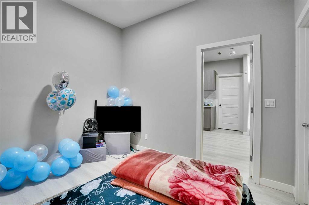 Single Family House 4 Level for Sale in  Saddlecrest Close NE Saddle Ridge Calgary 