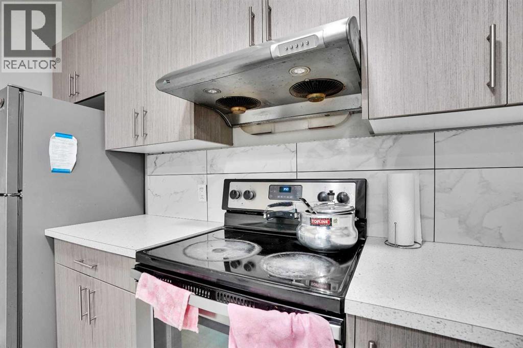 Single Family House 4 Level for Sale in  Saddlecrest Close NE Saddle Ridge Calgary 