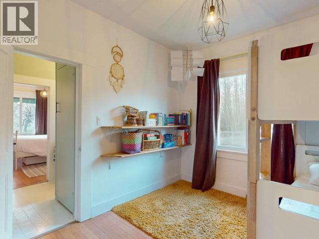 5875 FRASER STREET, Powell River