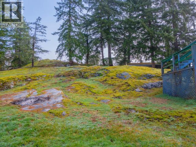 5875 FRASER STREET, Powell River