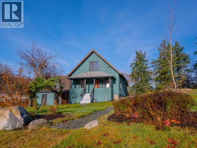 5875 FRASER STREET, Powell River