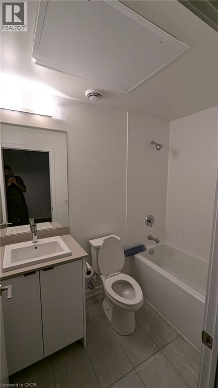#413 55 DUKE STREET W - 12