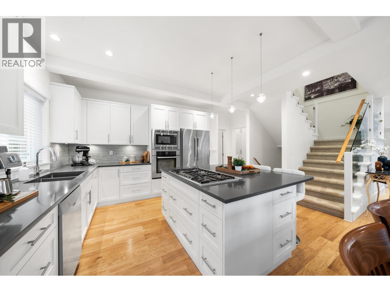 87 3295 SUNNYSIDE ROAD, Anmore