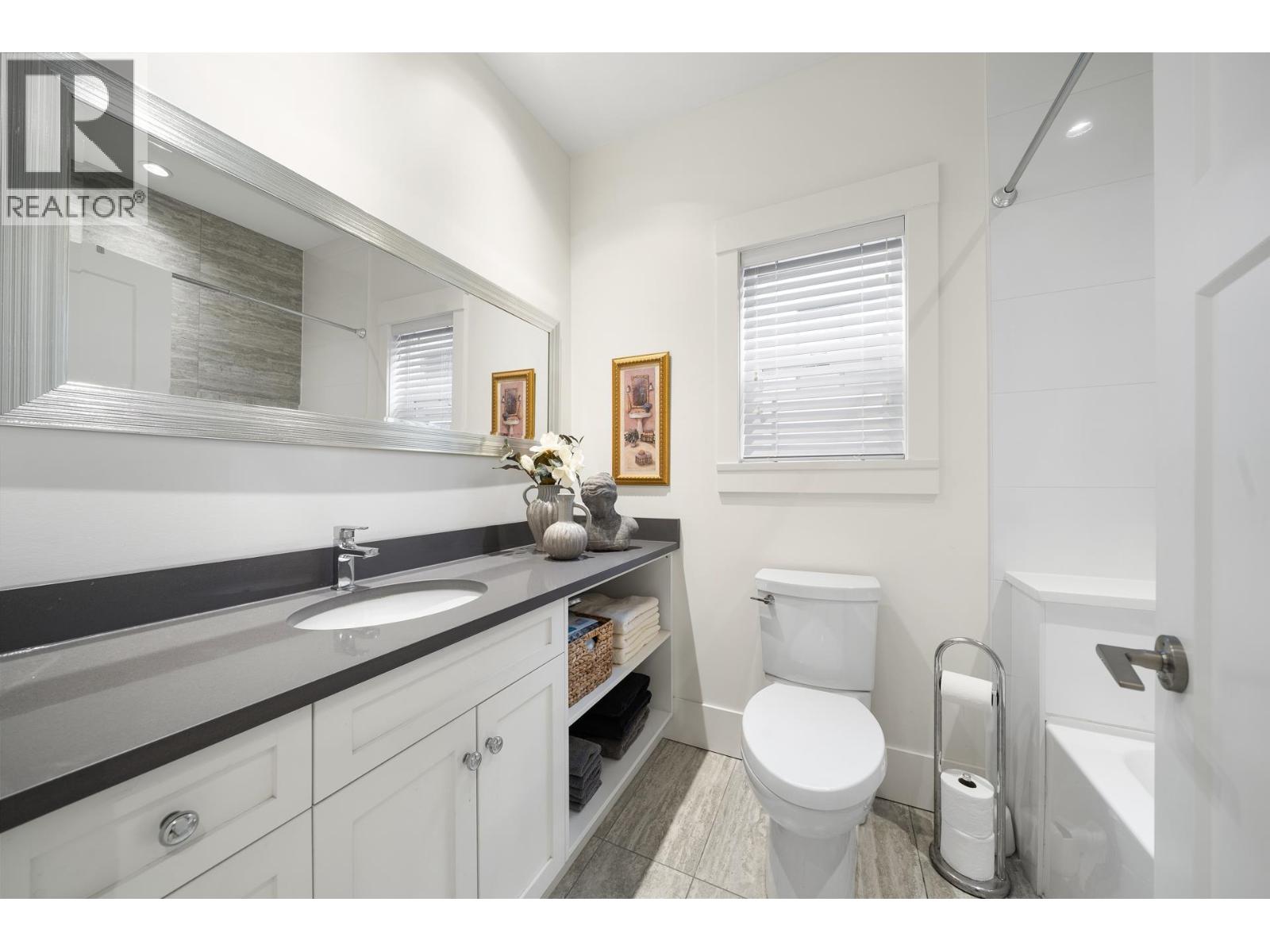 87 3295 SUNNYSIDE ROAD, Anmore