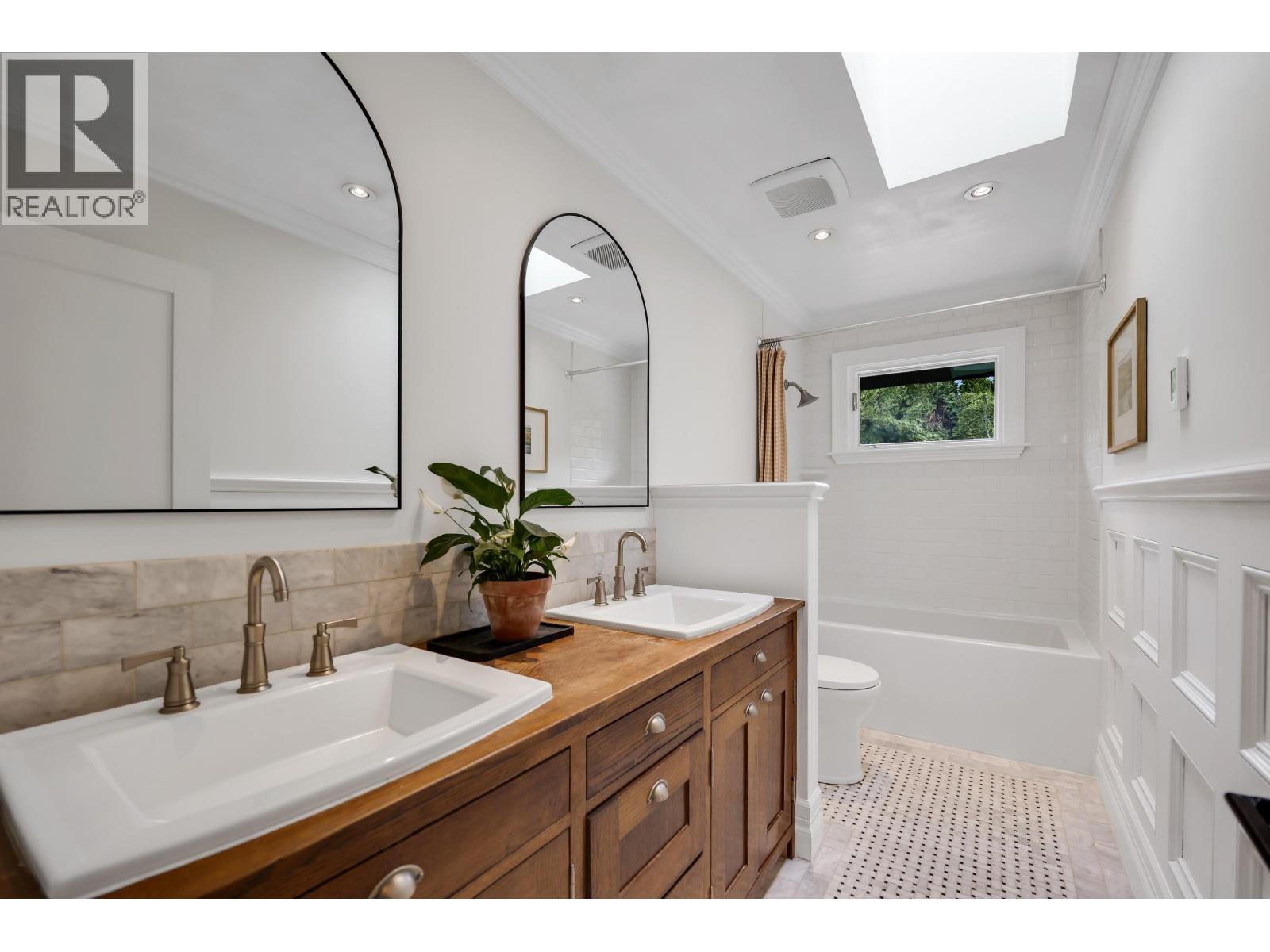 1518 EAGLE RUN DRIVE, Squamish