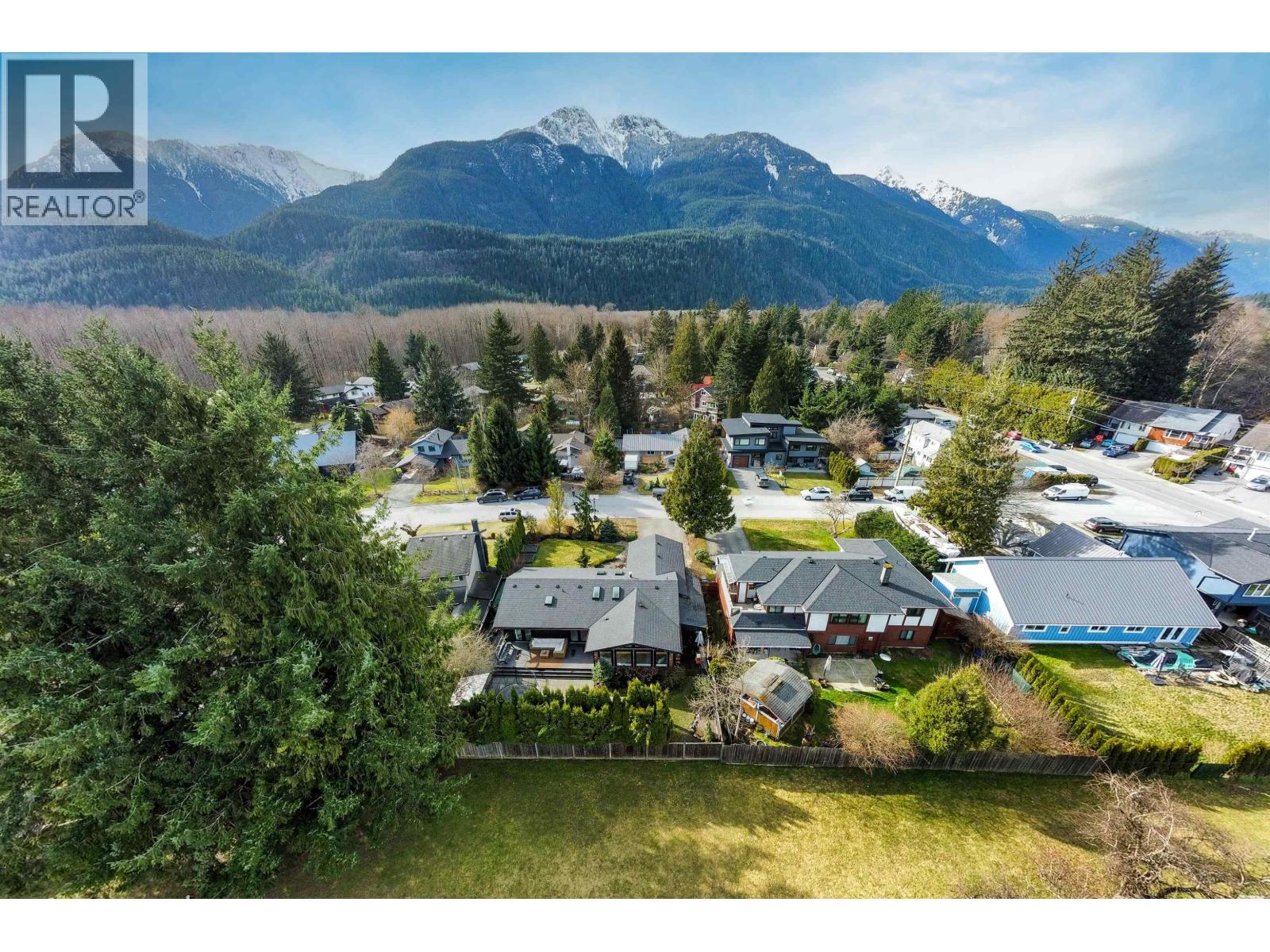 1518 EAGLE RUN DRIVE, Squamish