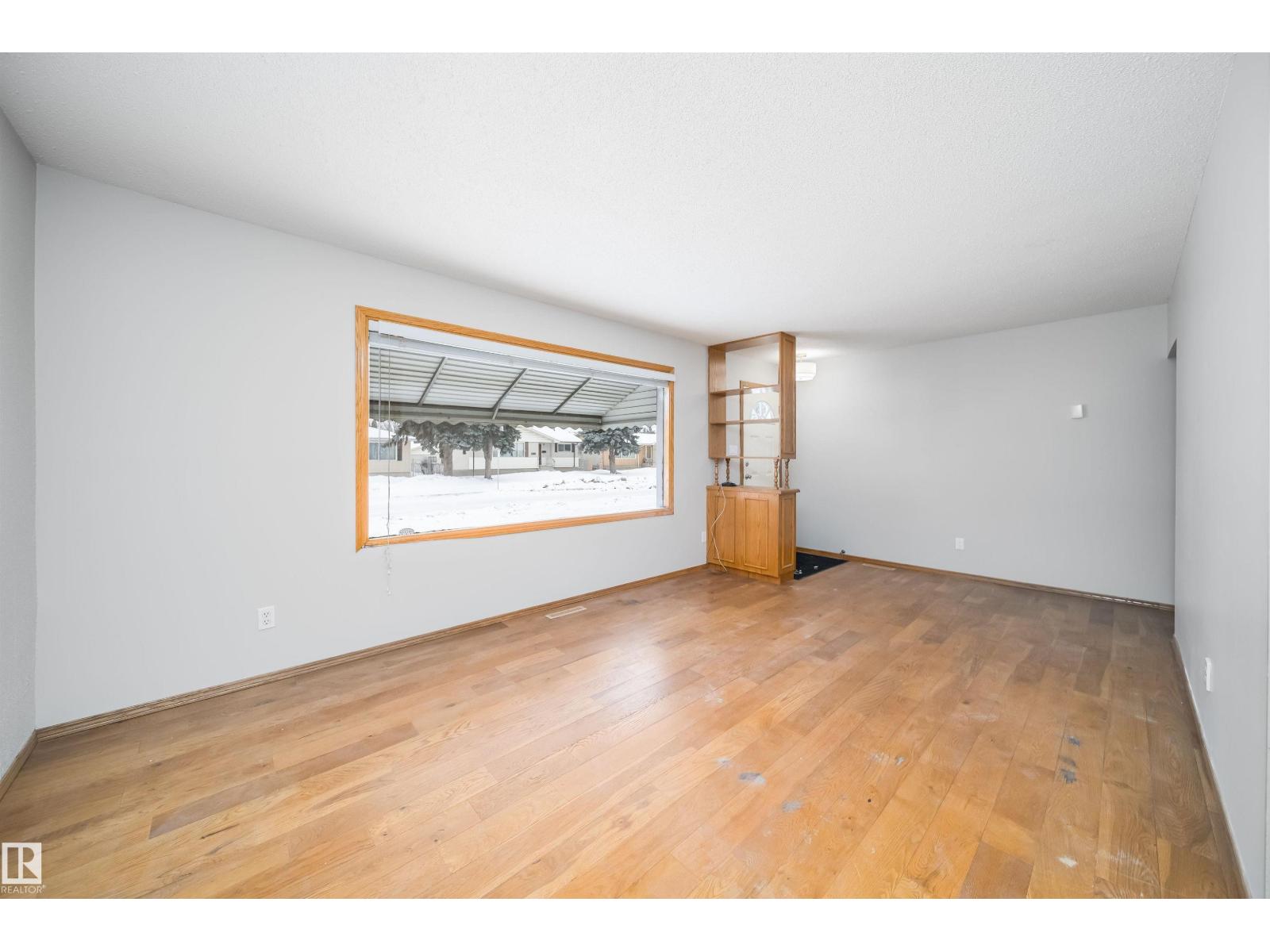 Single Family House Bungalow for Sale in   AV NW NW Edmonton 