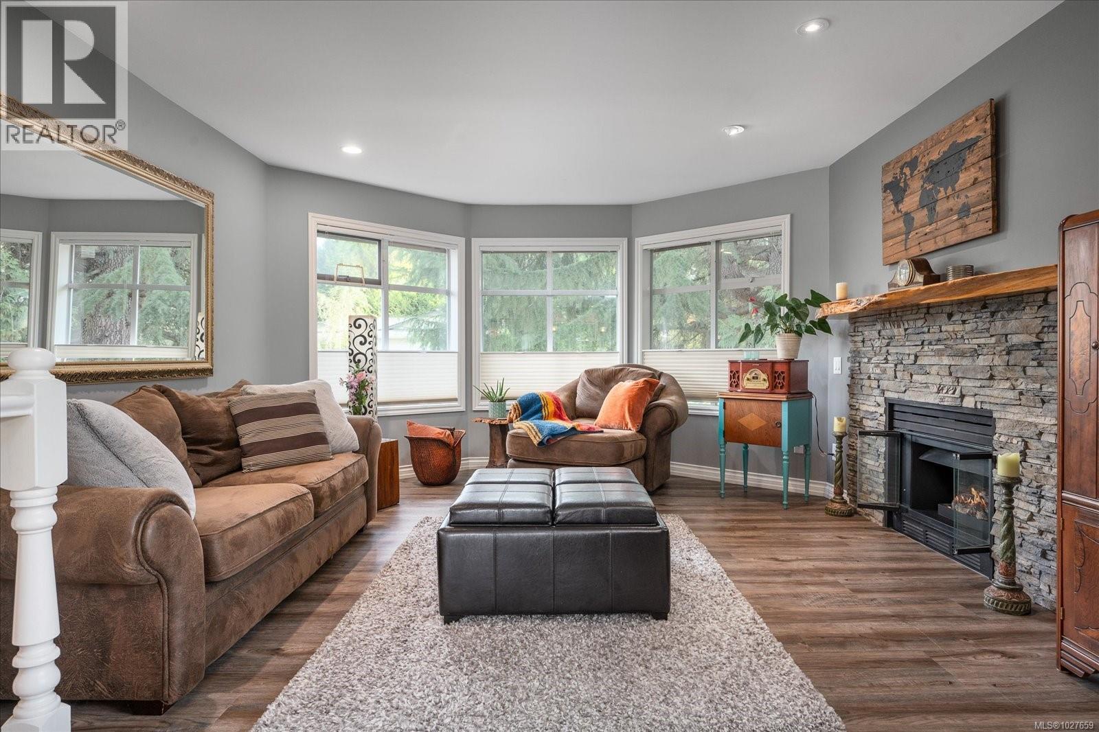 5853 Tweedsmuir Cres, Nanaimo