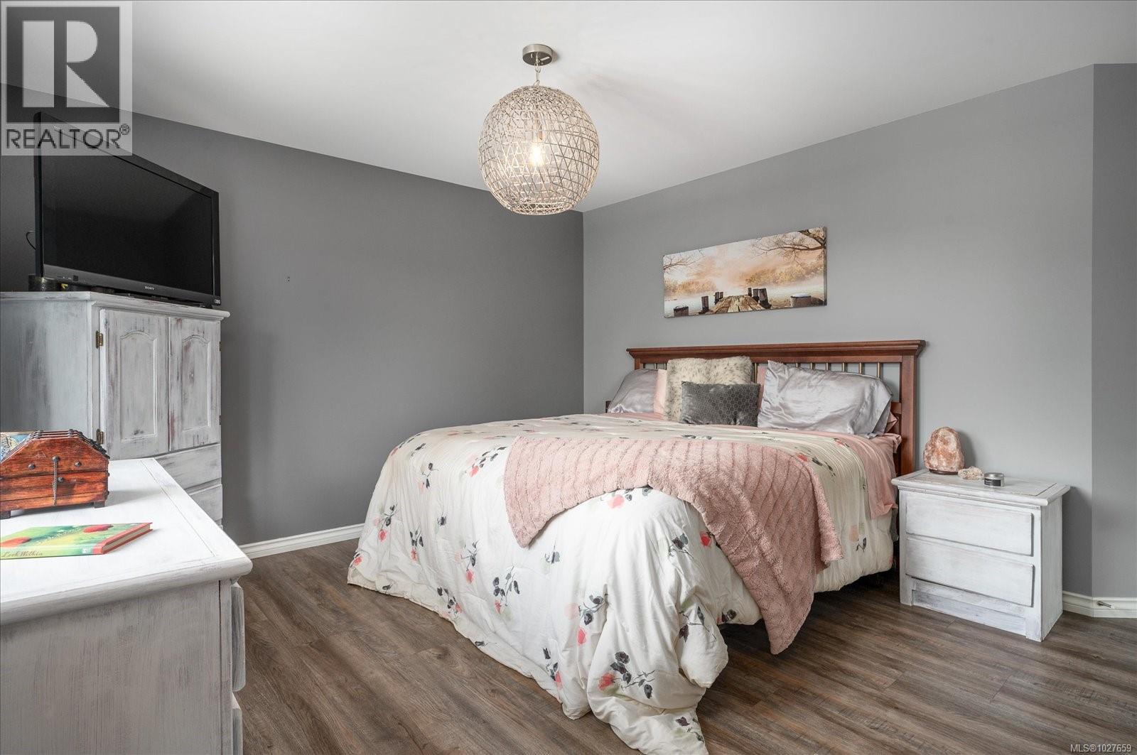 5853 Tweedsmuir Cres, Nanaimo