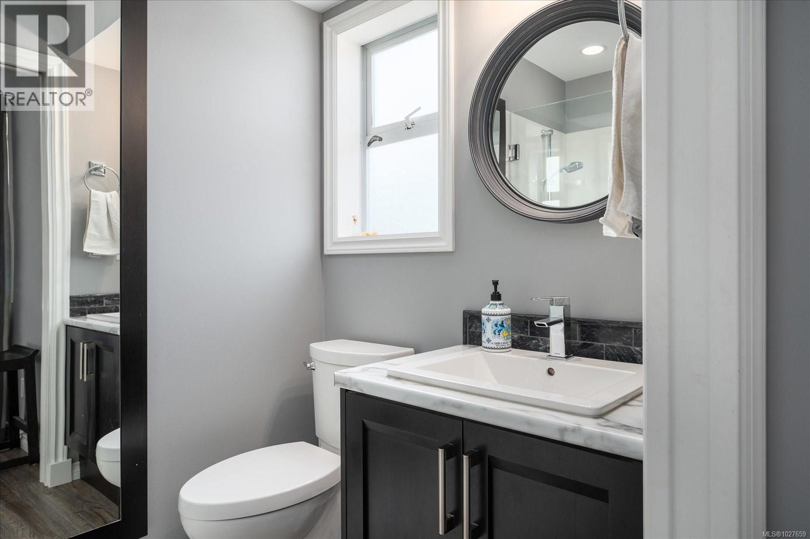 5853 Tweedsmuir Cres, Nanaimo