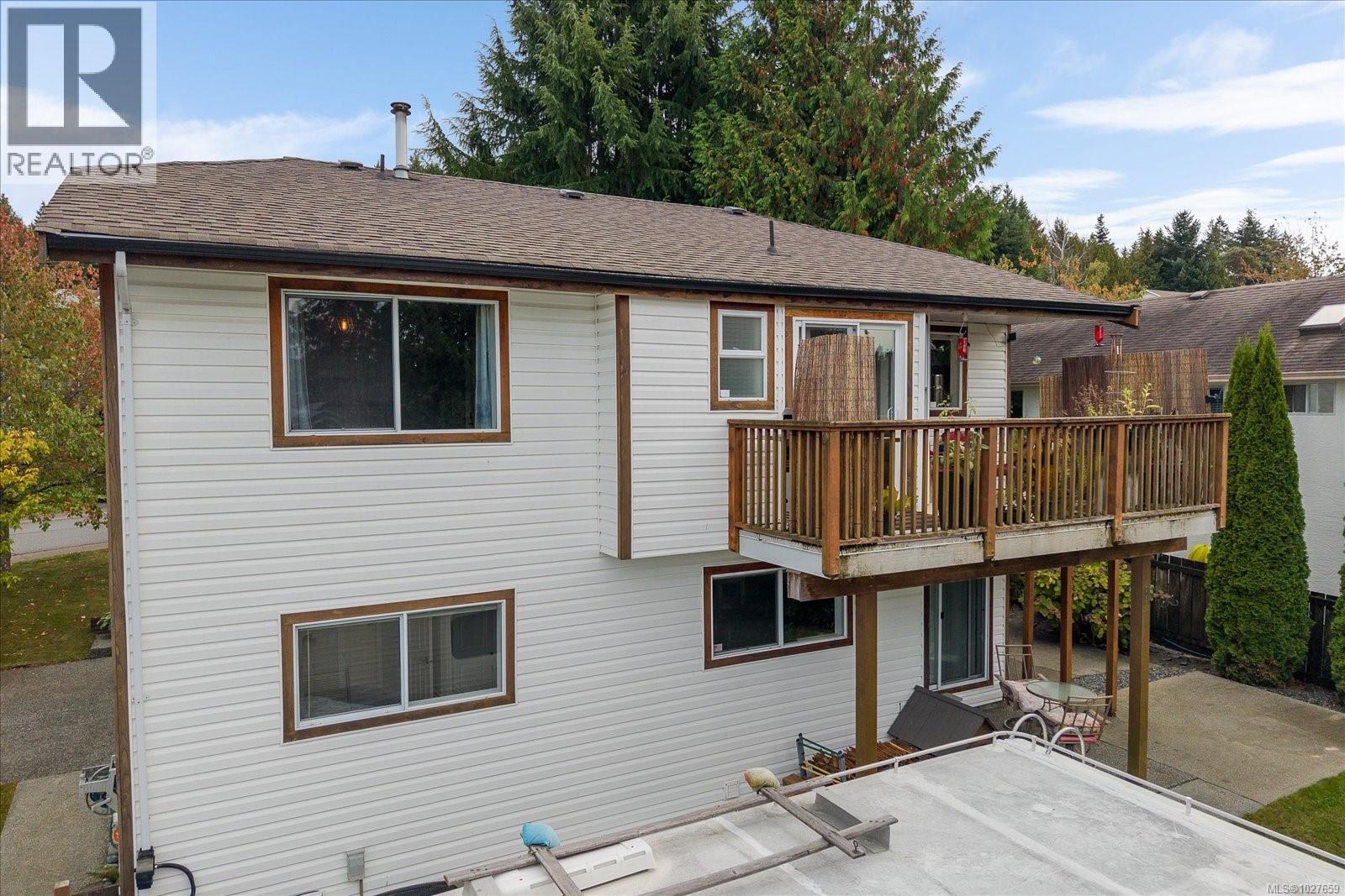 5853 Tweedsmuir Cres, Nanaimo