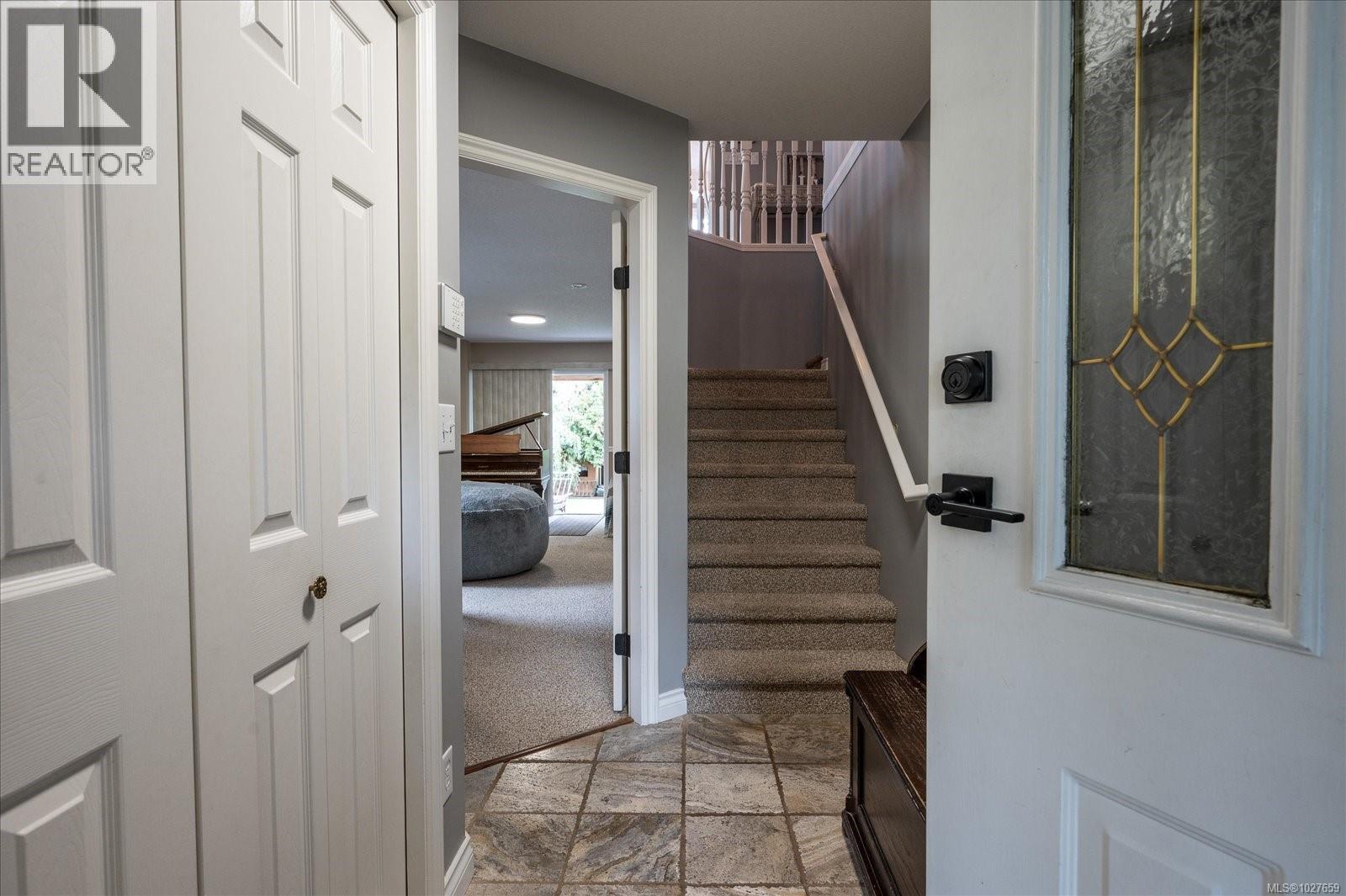 5853 Tweedsmuir Cres, Nanaimo