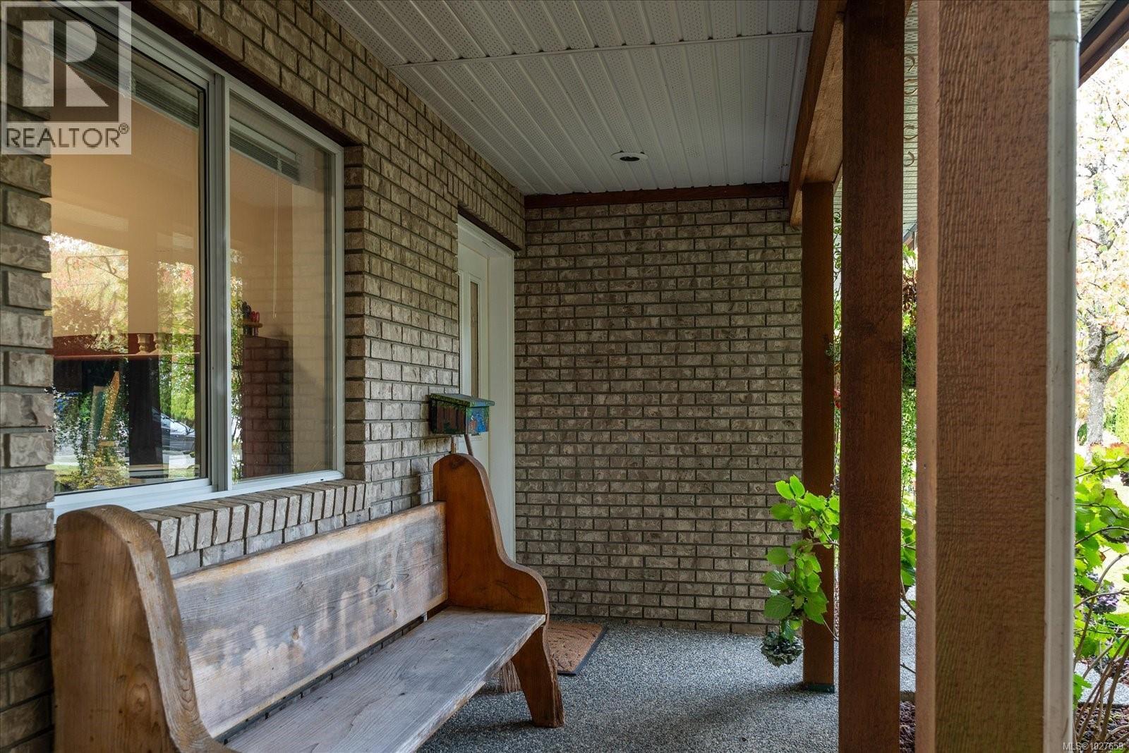 5853 Tweedsmuir Cres, Nanaimo