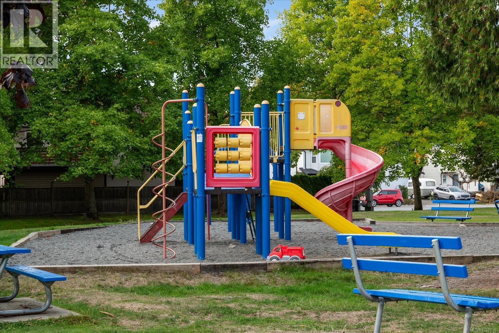 5853 Tweedsmuir Cres, Nanaimo