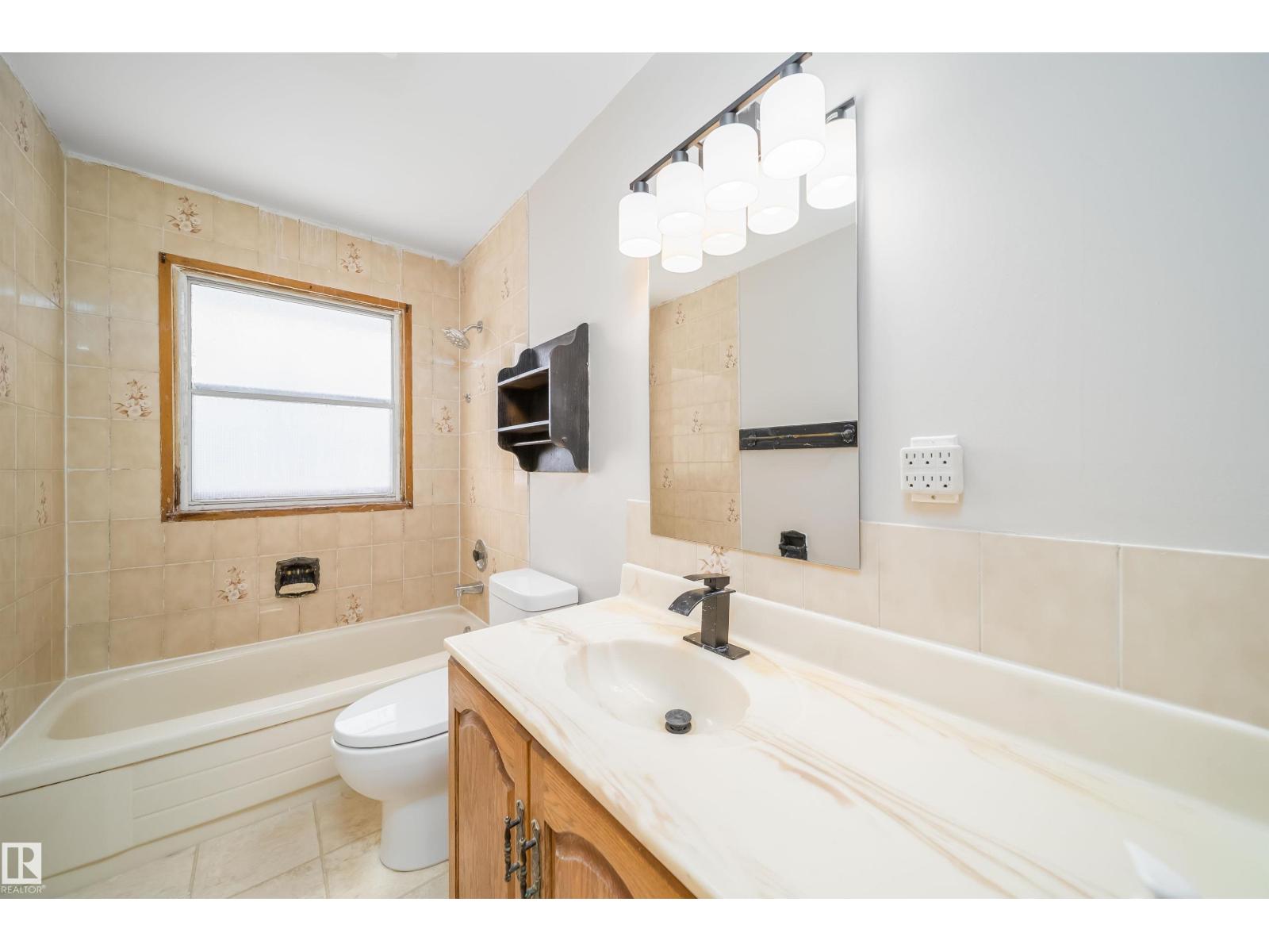 Single Family House Bungalow for Sale in   AV NW NW Edmonton 