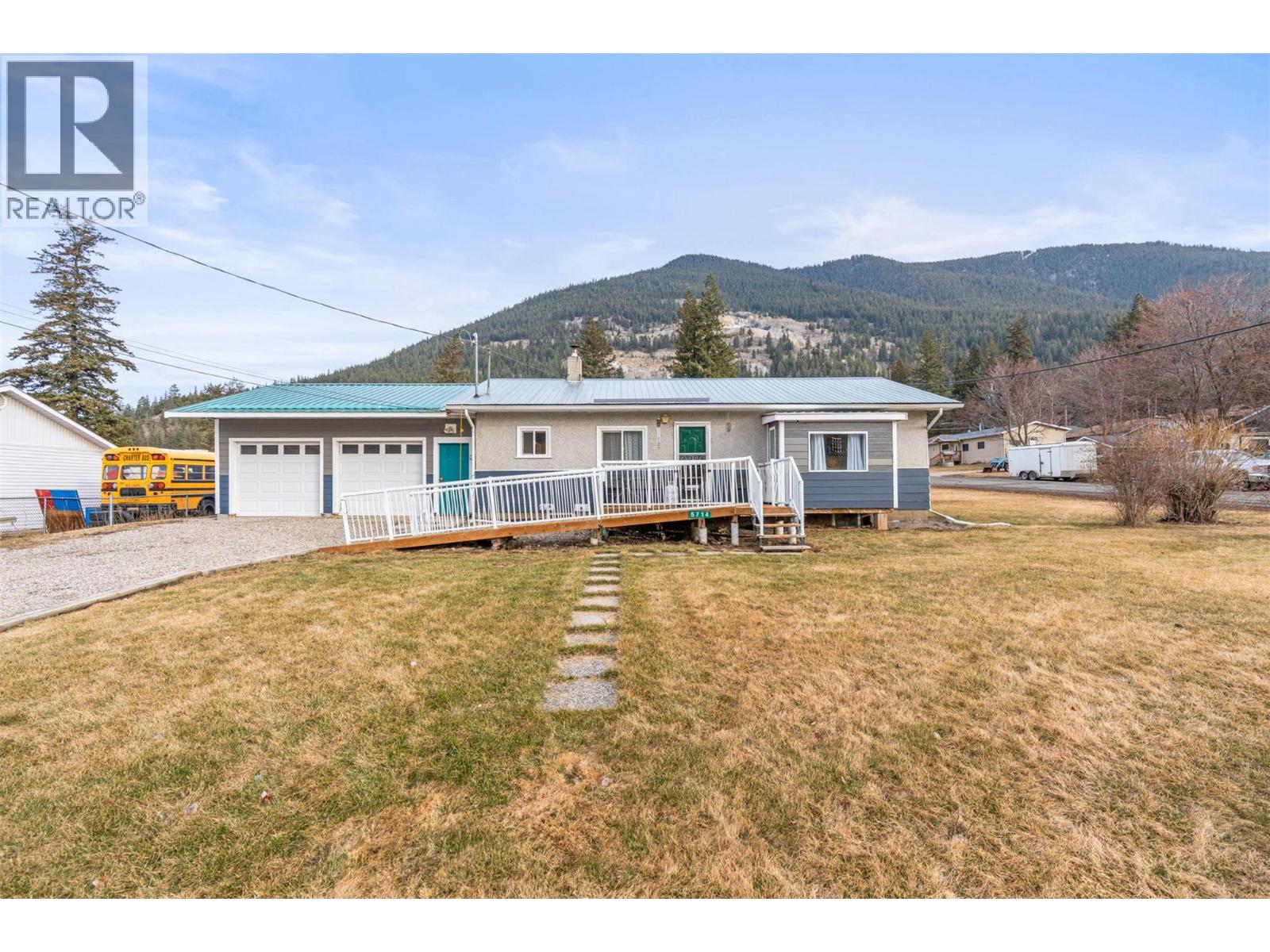 5714 Ponderosa Road, Falkland