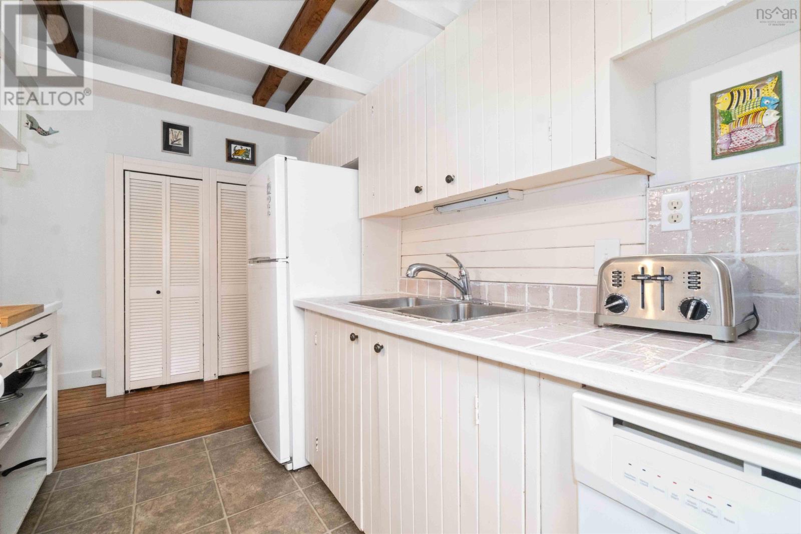 Property 27 of 49 of 5274 Morris Street