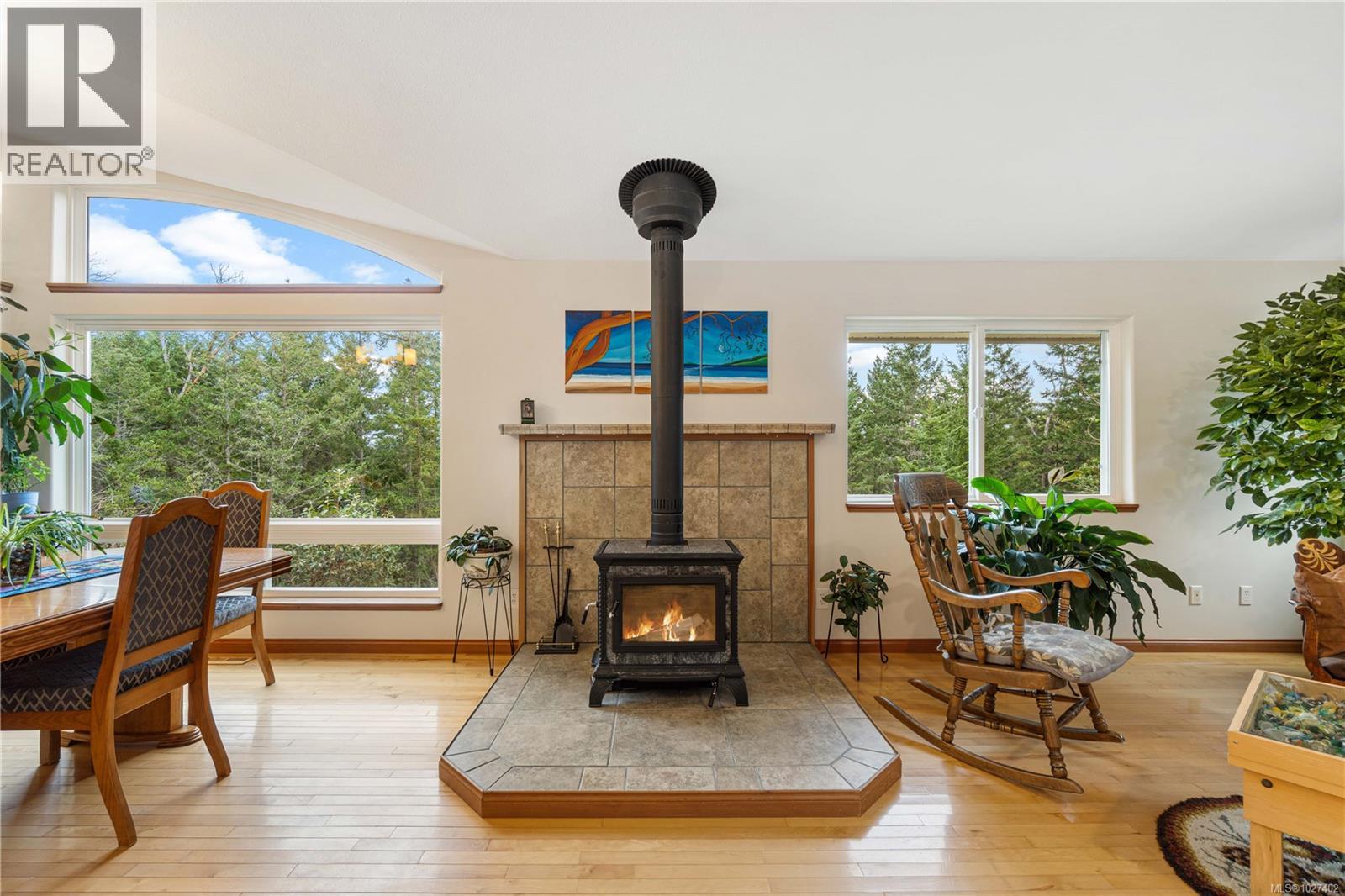 1990 Rena Rd, Nanoose Bay