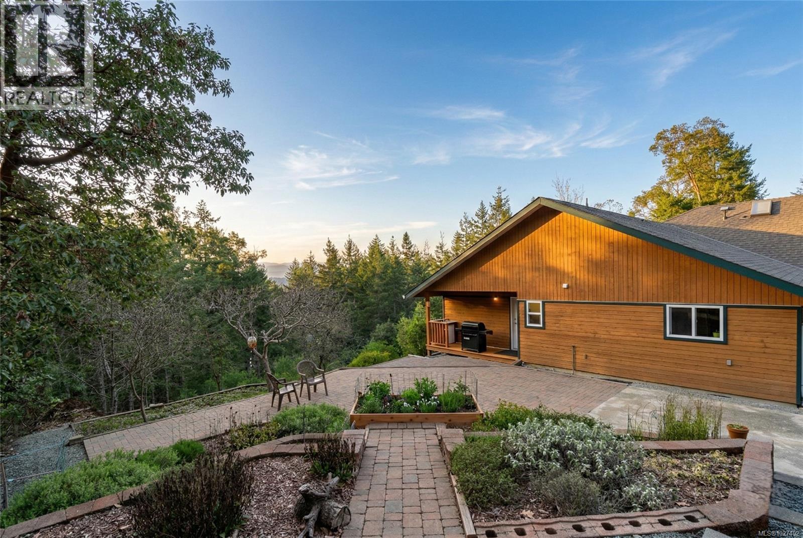 1990 Rena Rd, Nanoose Bay