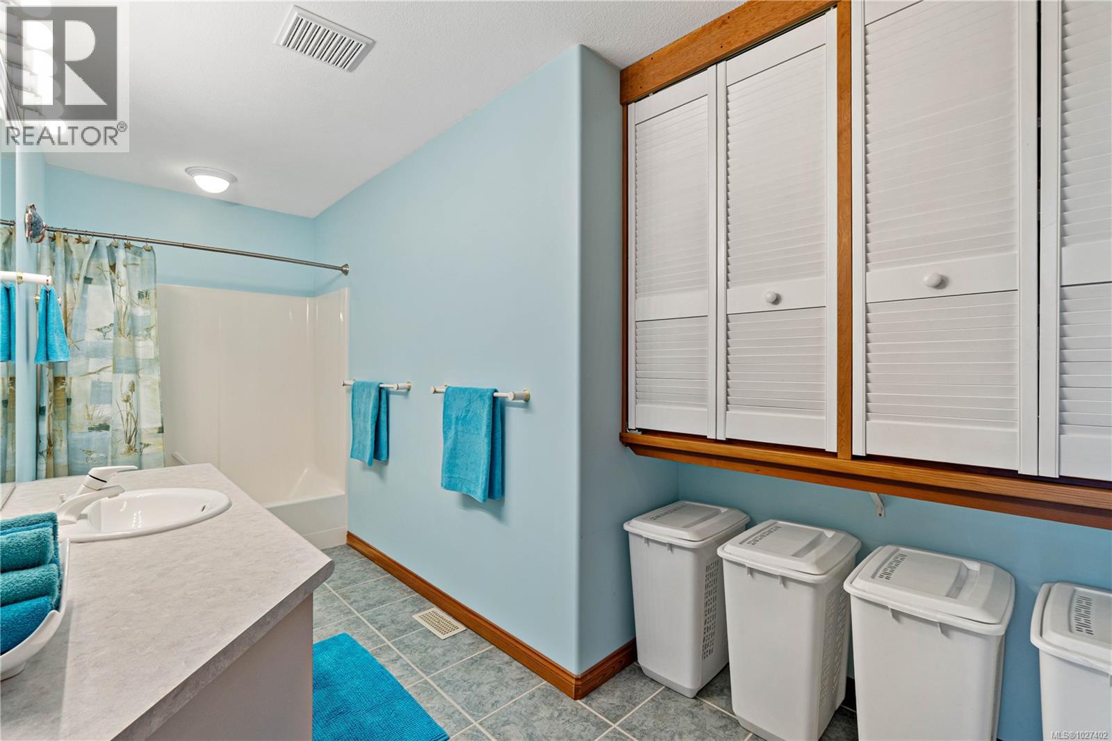 1990 Rena Rd, Nanoose Bay