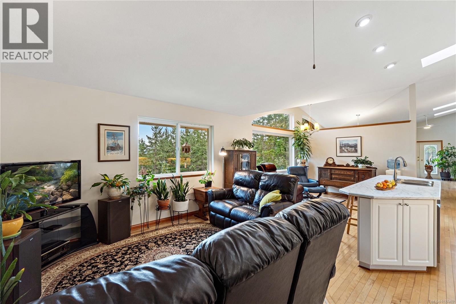 1990 Rena Rd, Nanoose Bay