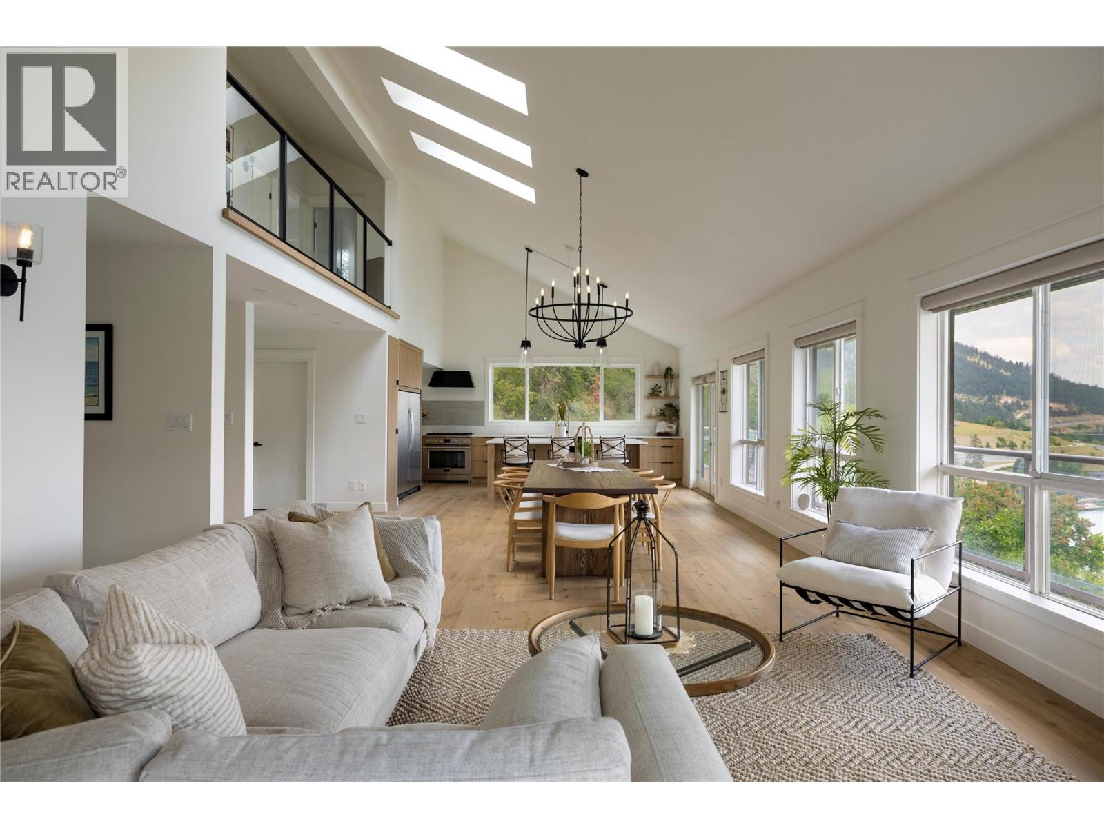 16904 Gatzke Road, Lake Country