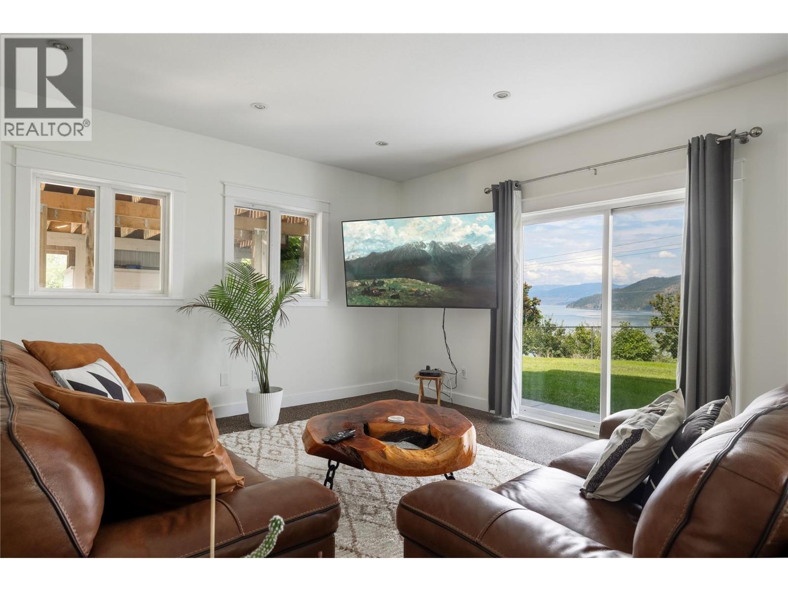 16904 Gatzke Road, Lake Country