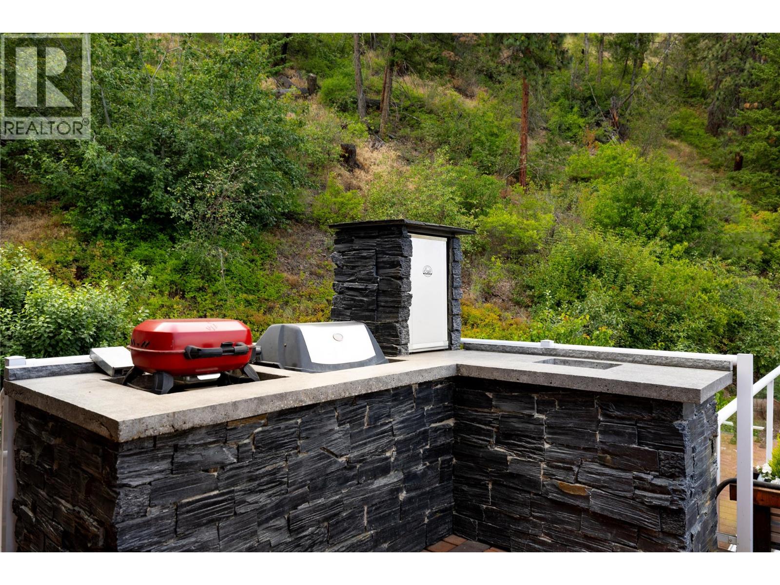 16904 Gatzke Road, Lake Country