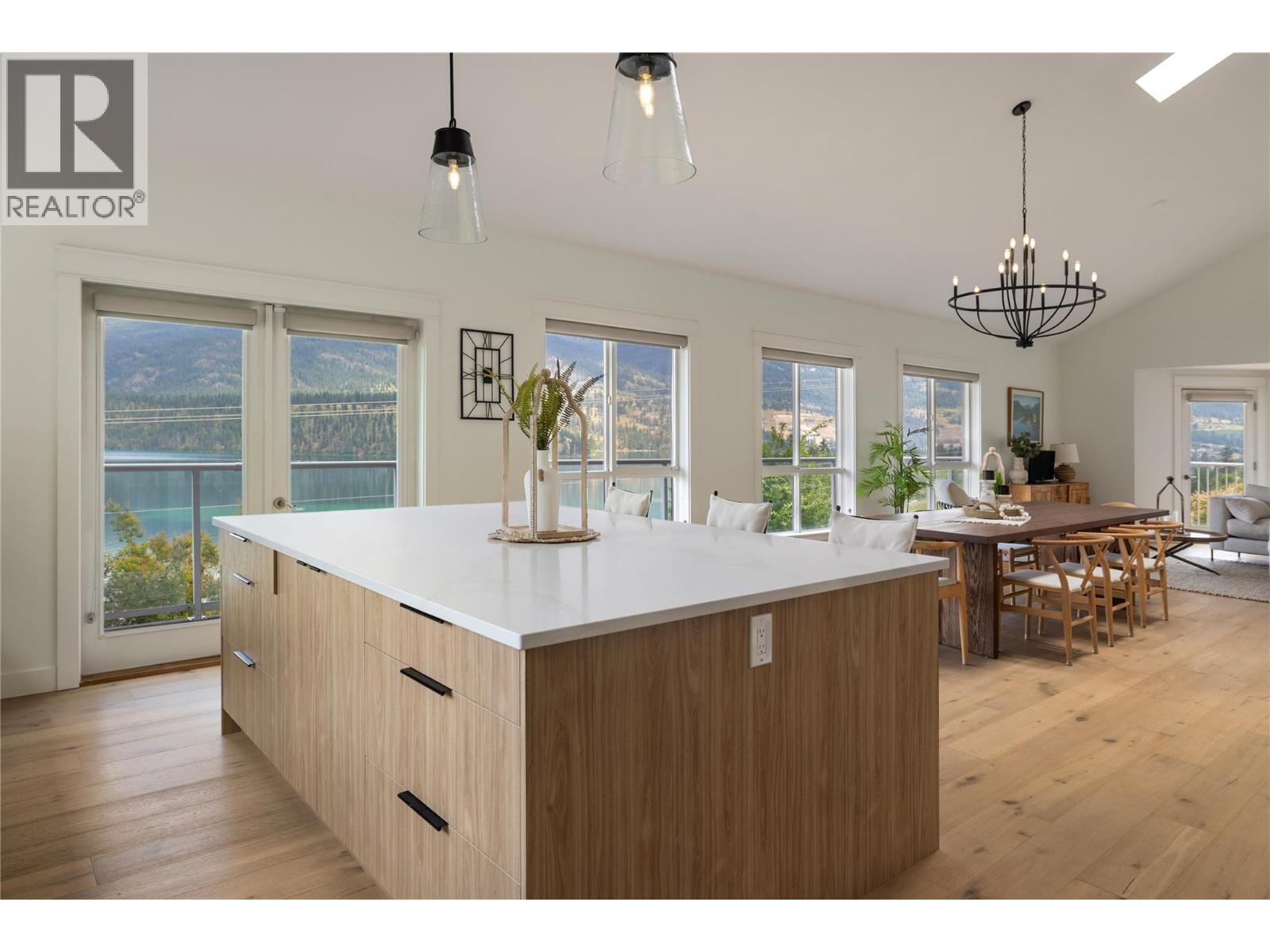 16904 Gatzke Road, Lake Country