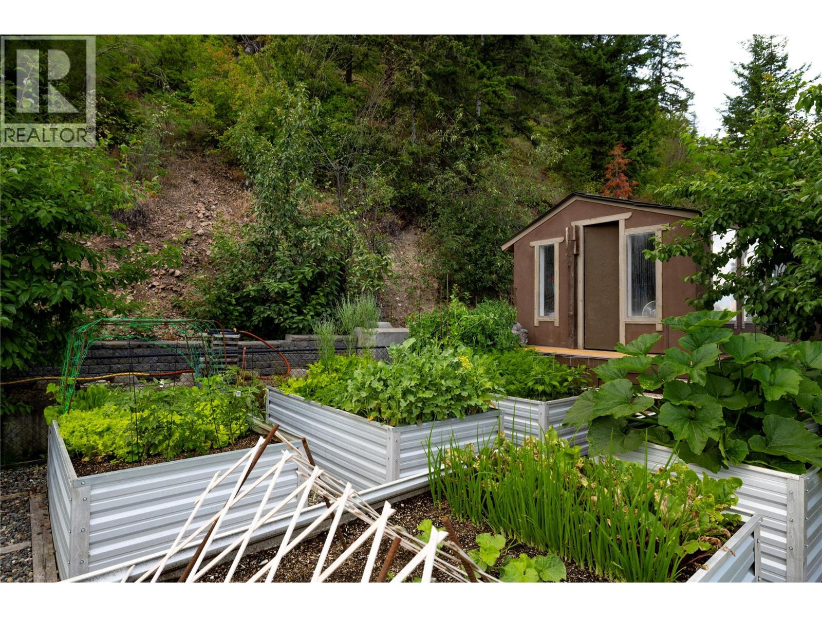 16904 Gatzke Road, Lake Country