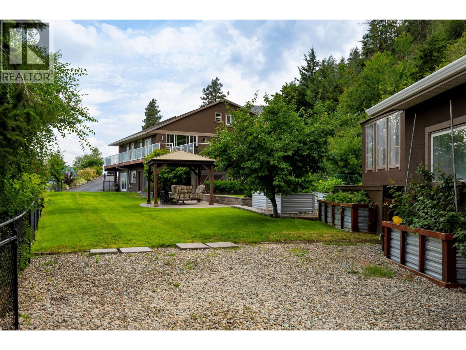 16904 Gatzke Road, Lake Country