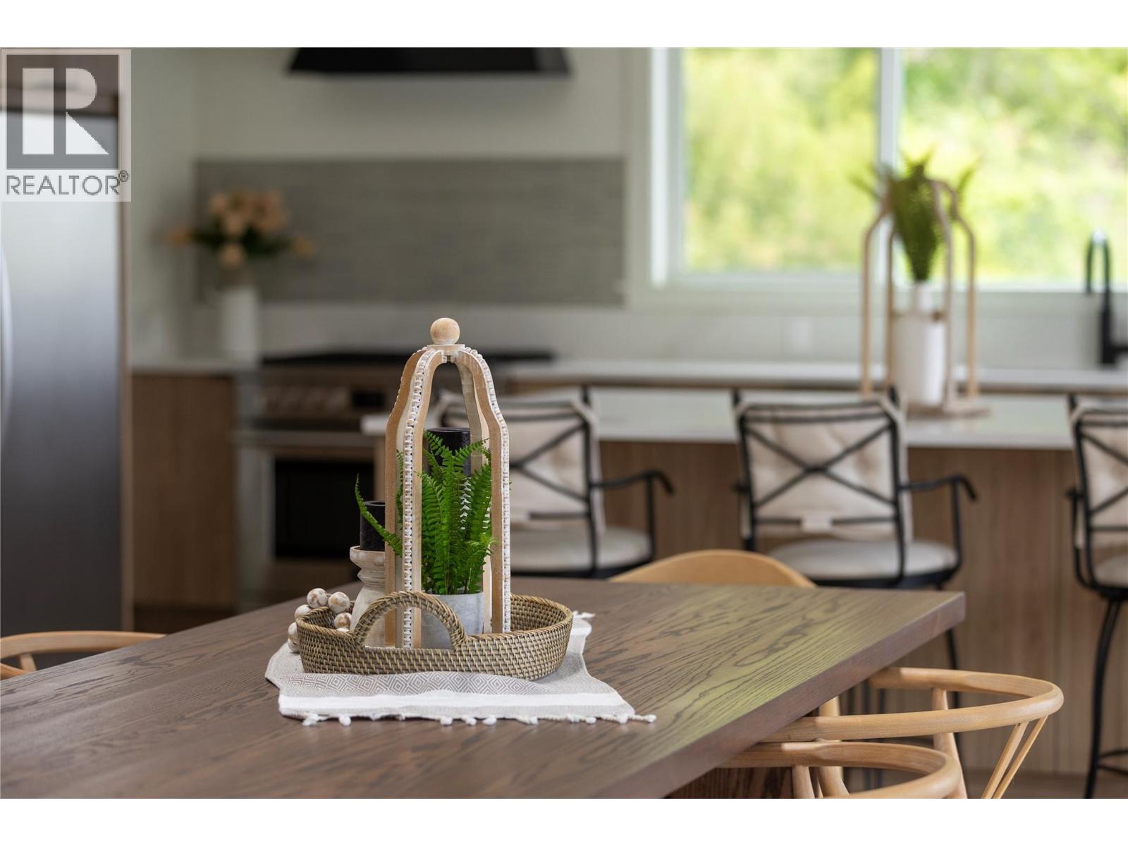 16904 Gatzke Road, Lake Country