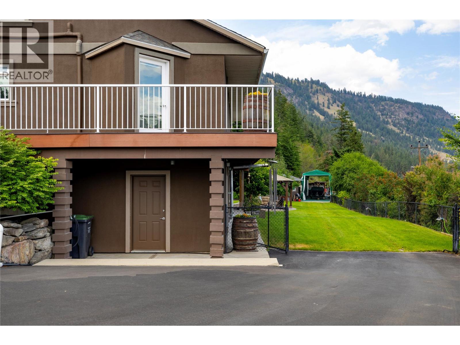 16904 Gatzke Road, Lake Country