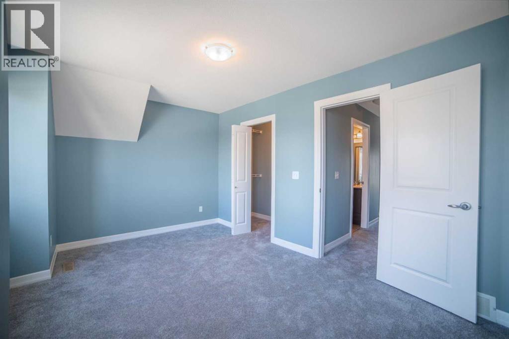 Single Family House for Sale in   Copperpond Common SE Copperfield Calgary 