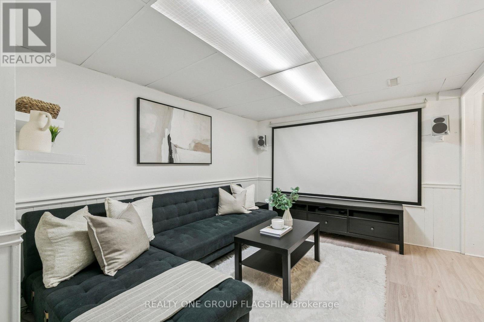 #137 100 QUIGLEY ROAD - 20