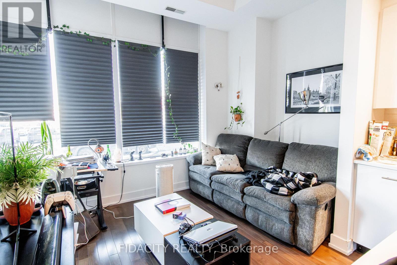 #102 360 PATRICIA STREET - 6